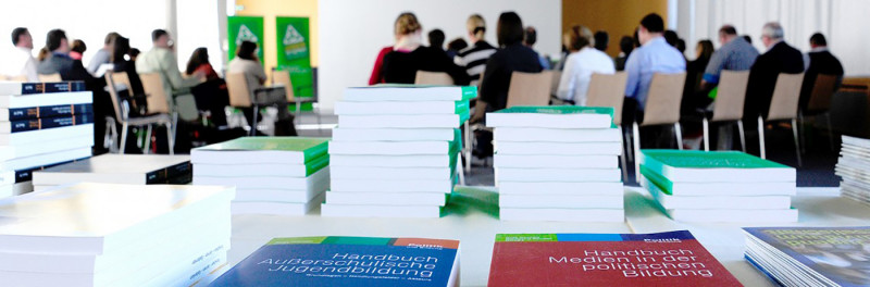 1458312750-4606-1140